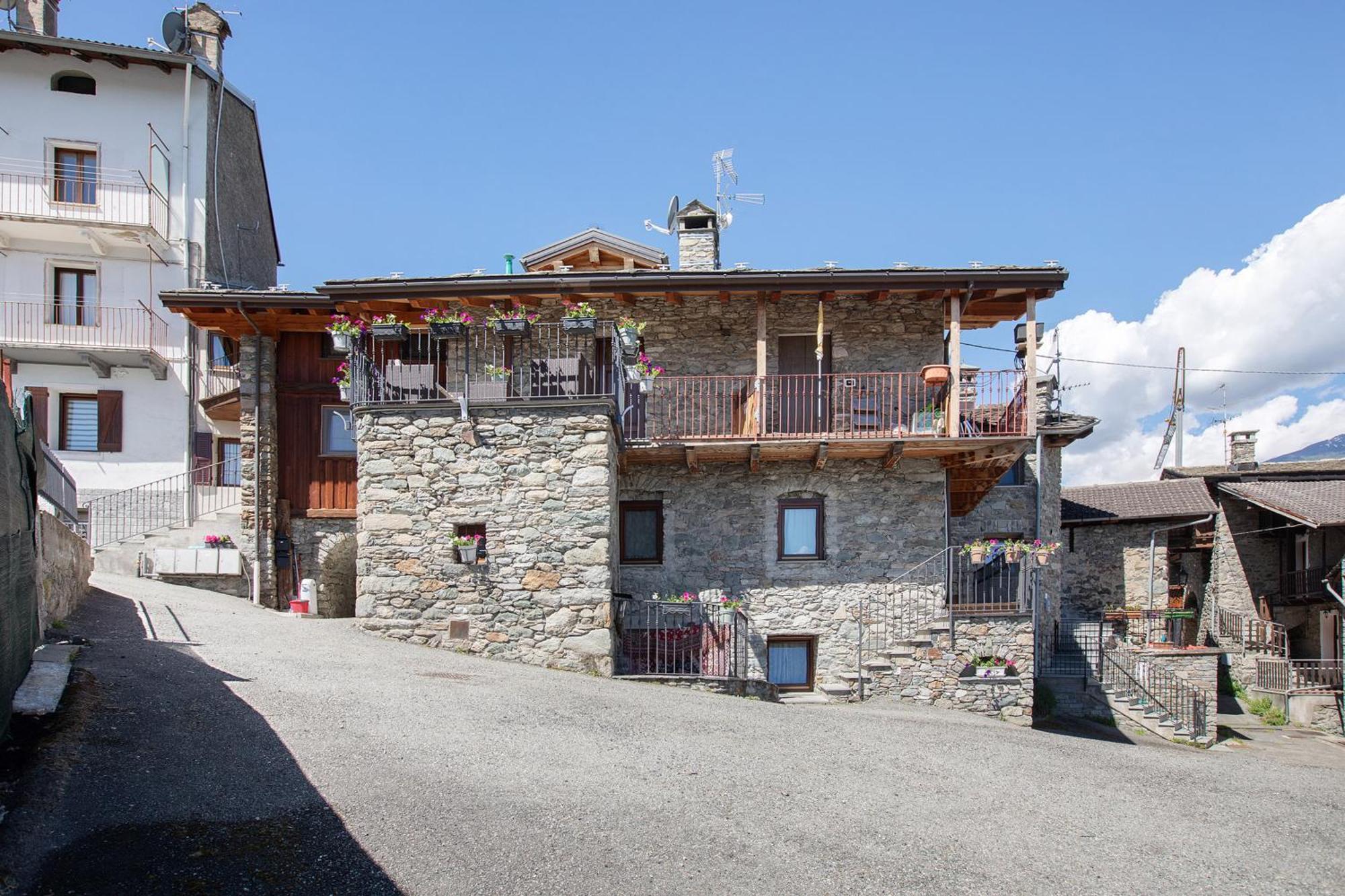 Maison Bebe Comboe Aosta Bagian luar foto